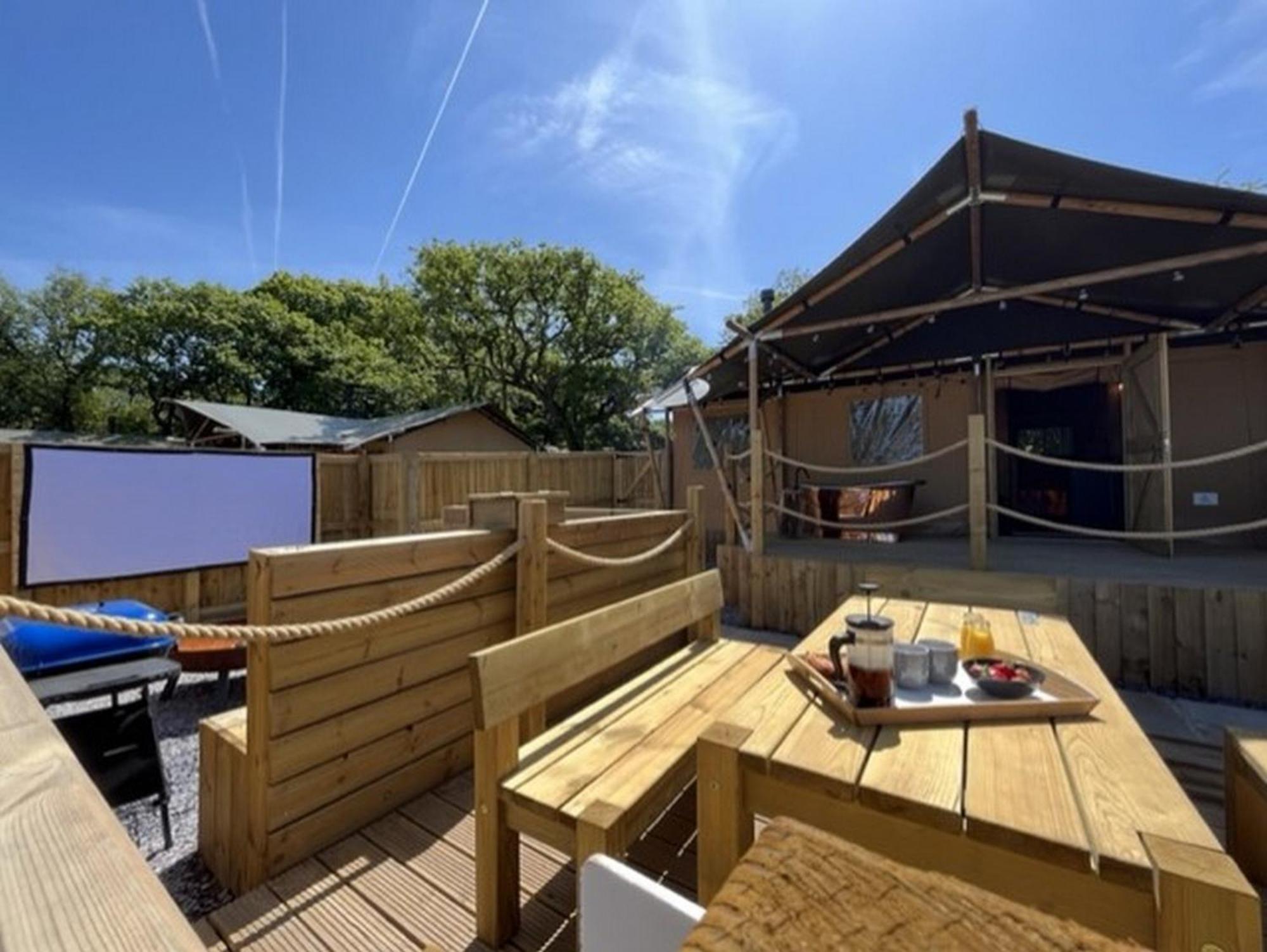 Jungle Book Safari Tent テンビー 部屋 写真