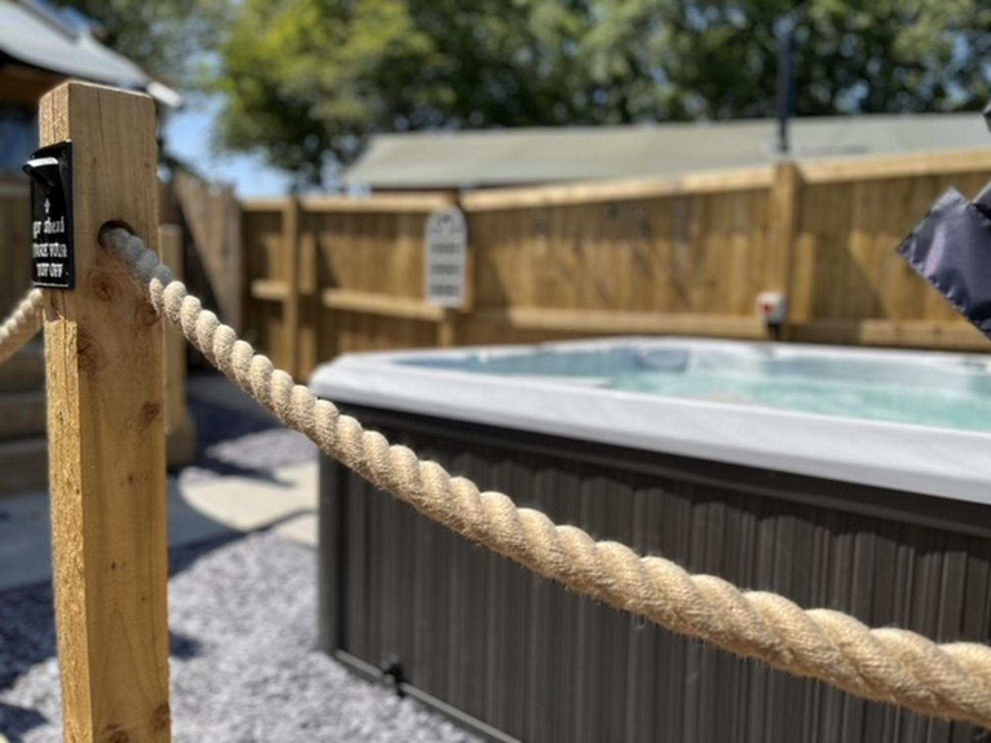 Jungle Book Safari Tent テンビー 部屋 写真