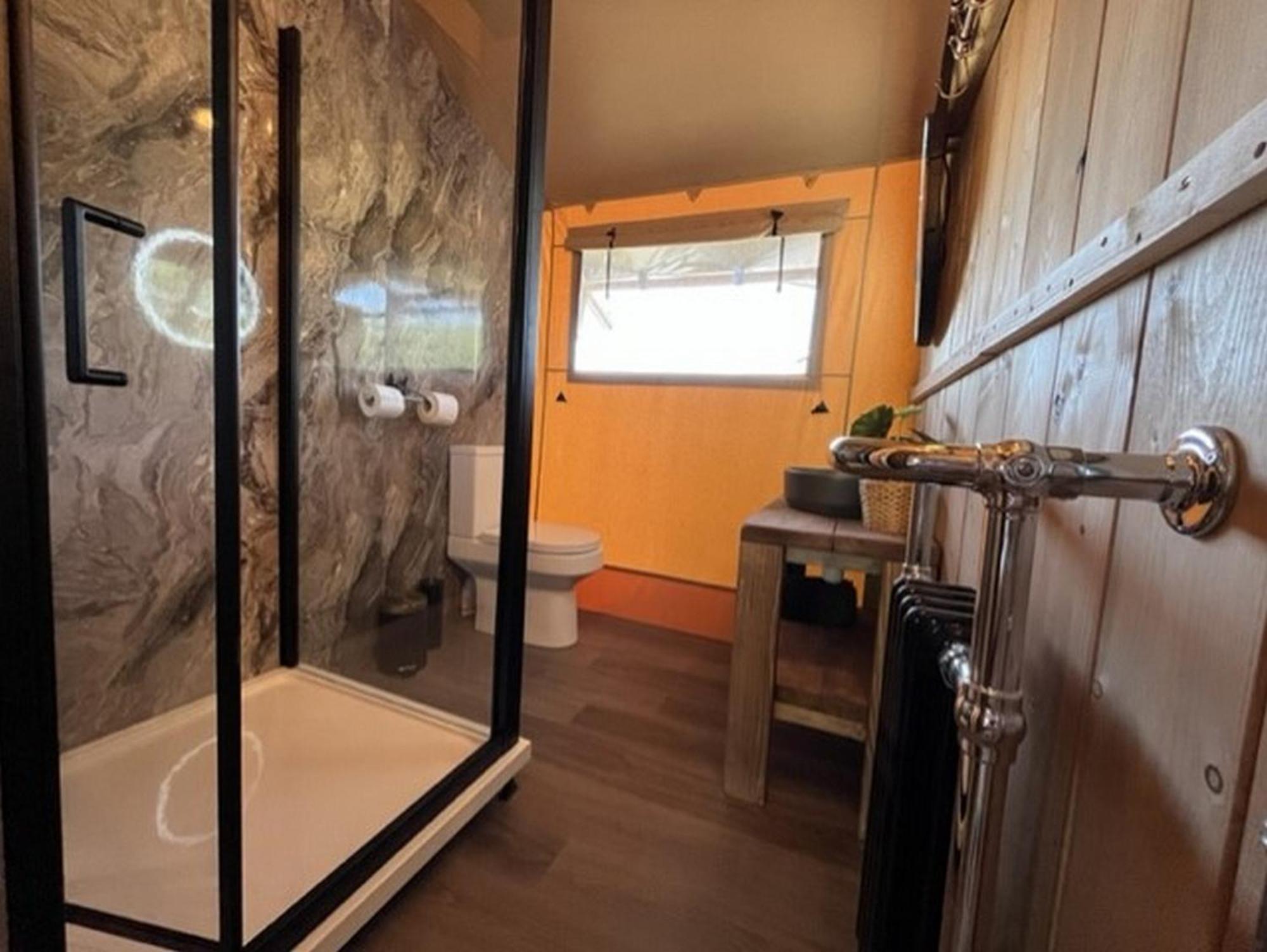 Jungle Book Safari Tent テンビー 部屋 写真
